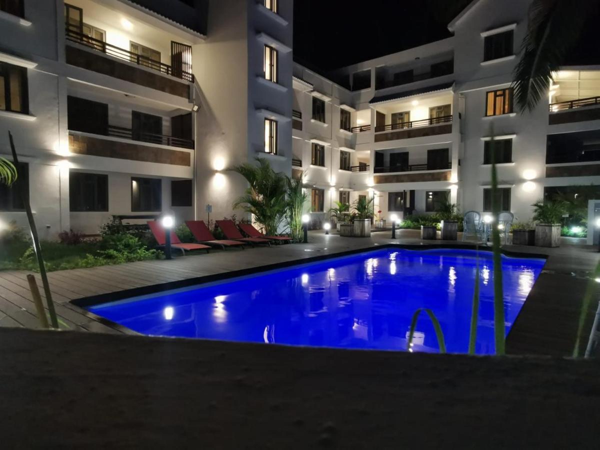 Sunkissed - Brand New Beach Apartment Located 50M From Beach Flic-en-Flacq Exterior foto
